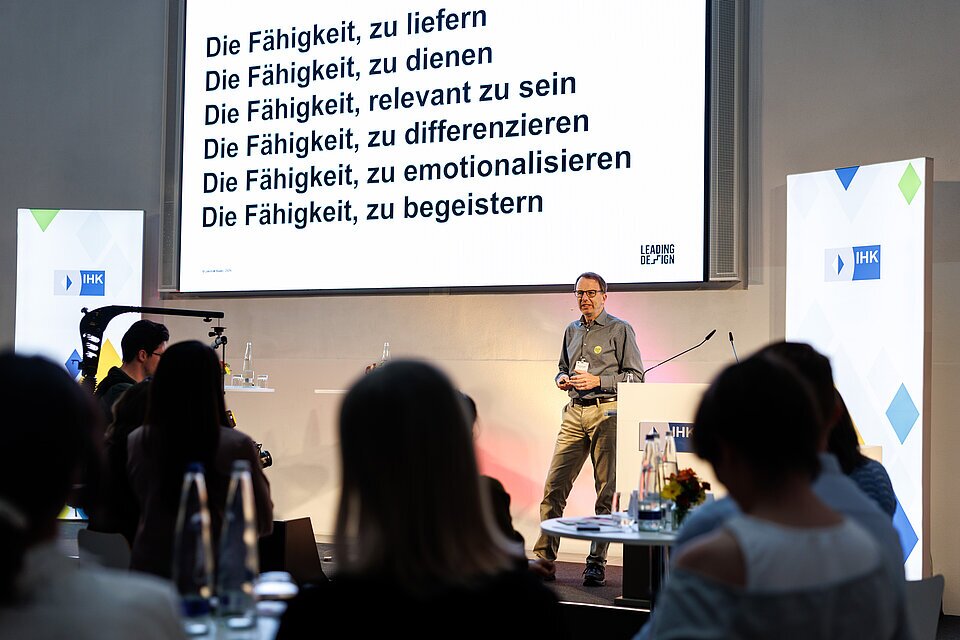 Business panel – From playground to impact: Design als Gamechanger...