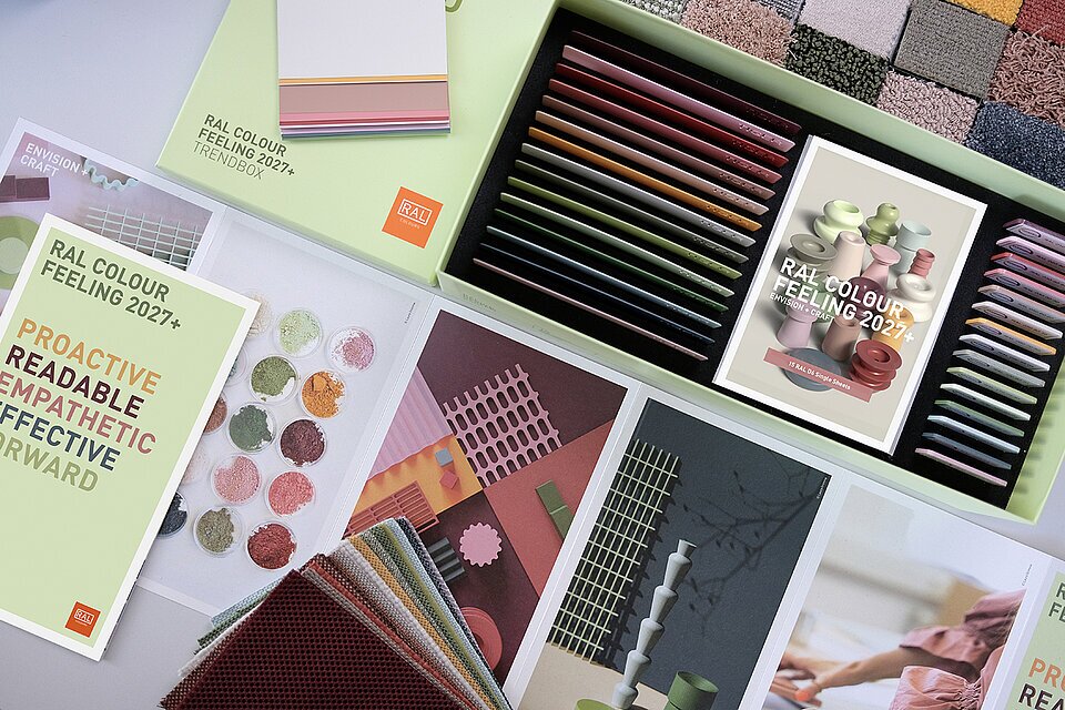 Come & Play! Farbe und Material strategisch denken und gestalten